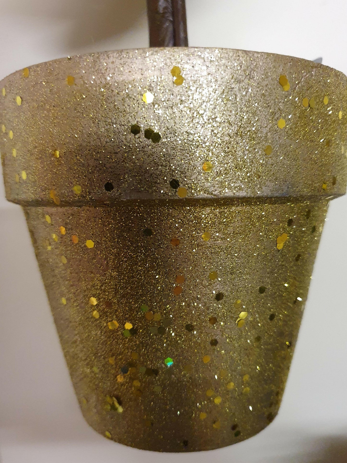 Artificial Topiary Ball Tree Complete with Gold Glitter Pot