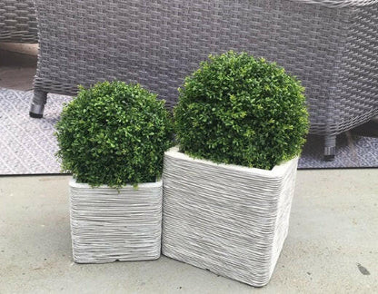 Justartificial.co.uk Seeded Boxwood Balls showi n planters