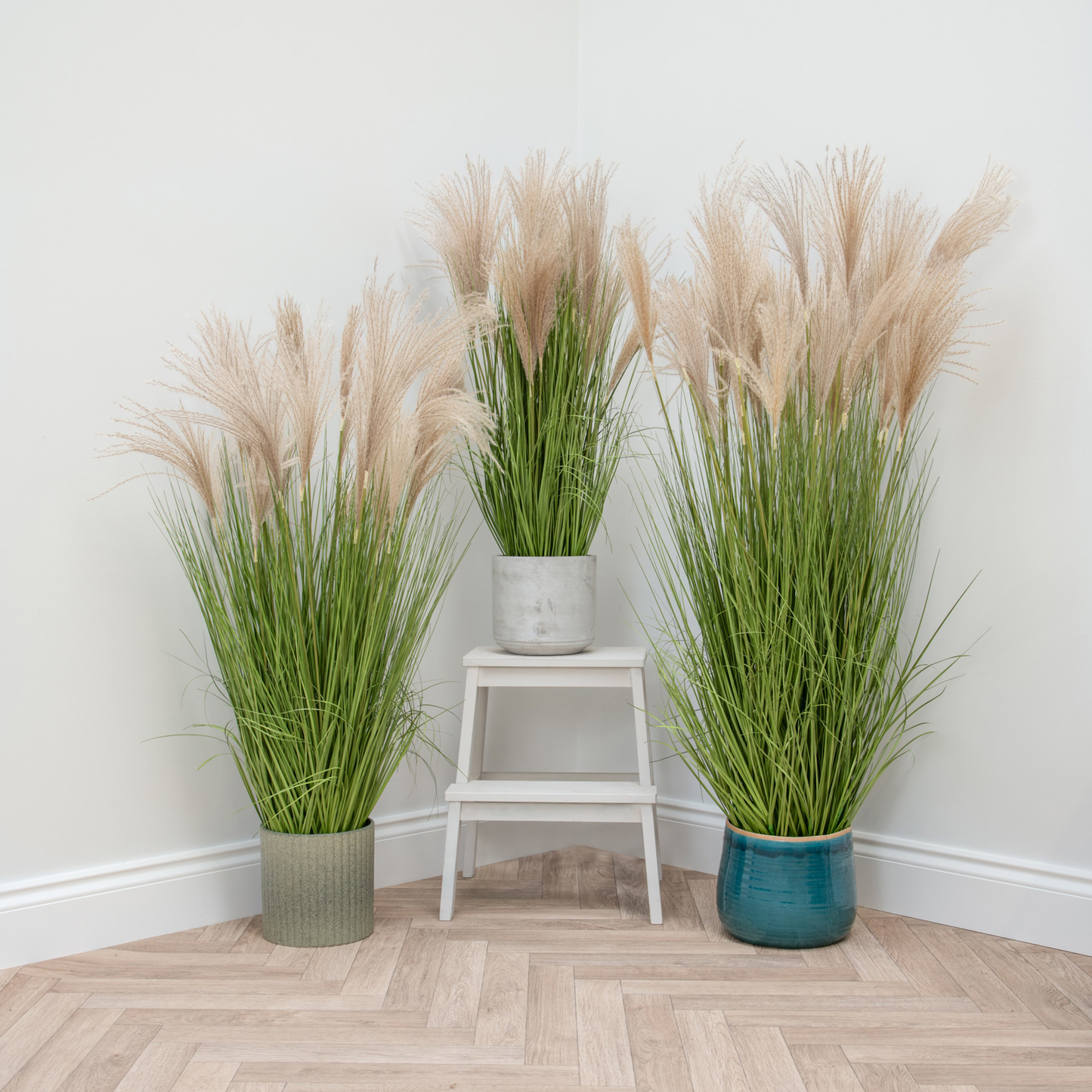 Artificial Pampas Grass in carriage Pot